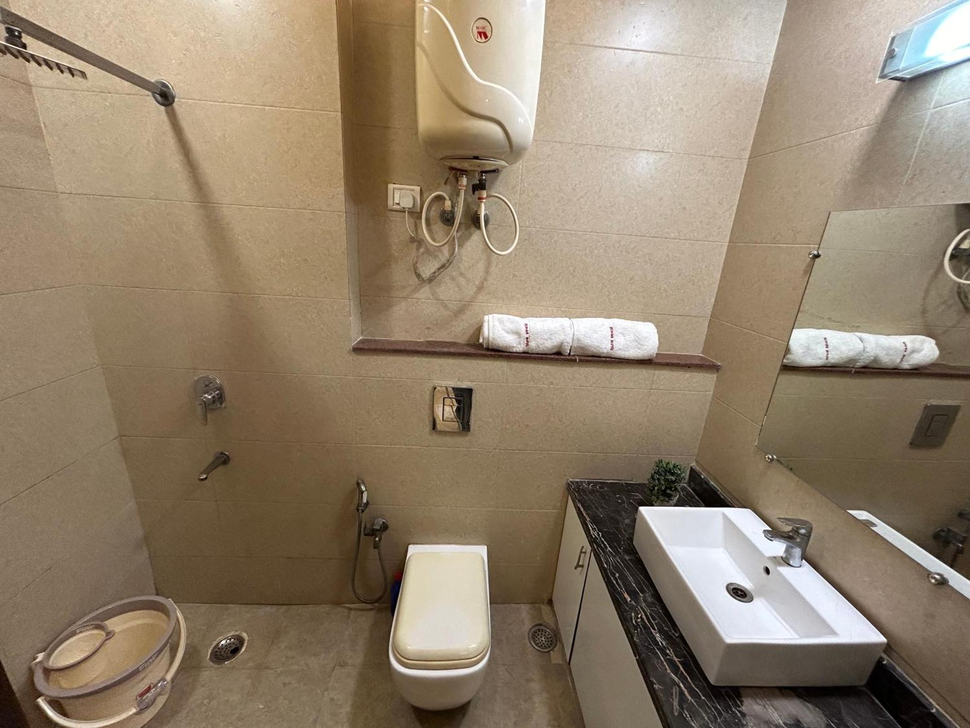 Ashoka Homes * New Delhi
